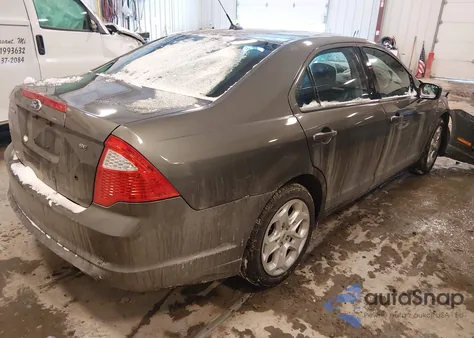 2011 Ford Fusion Se z USA, uszkodzony, nr VIN 3FAHP0HA2BR318271